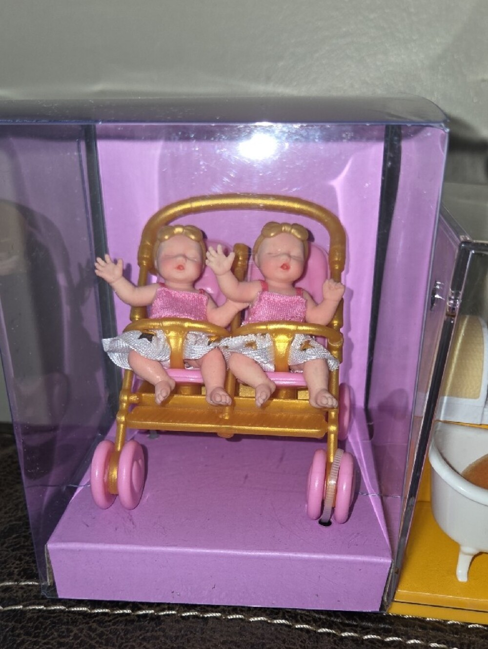 Rare,Display, Sealed, Zuru My Mini - Picture 3 of 13